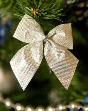 Homemade Christmas Tree Bows